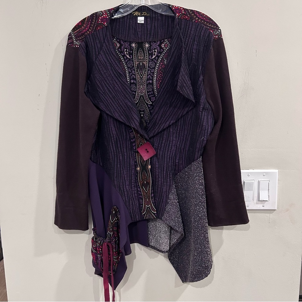 Mita Idees Y2K Art-to-Wear unique blouse purple brown knit sleeves.  
Size M